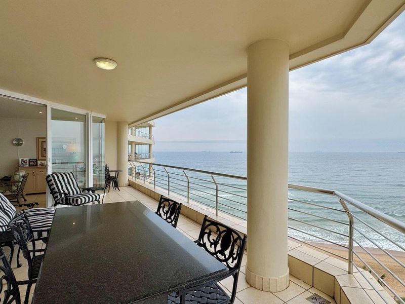 Exclusive Coastal Luxury - Photo 4