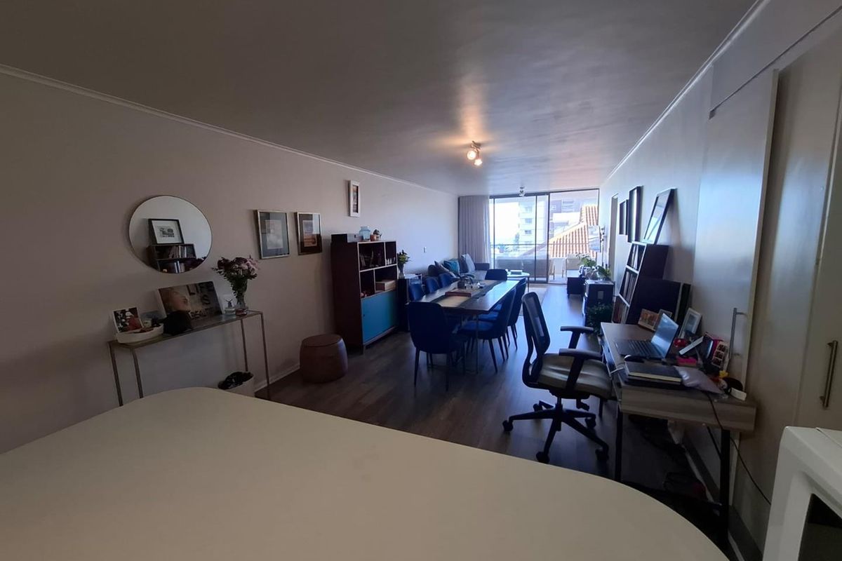 LONG TERM RENTAL - Large unfurnished  2 bedroom apartment in Piazza St John's - Photo 4