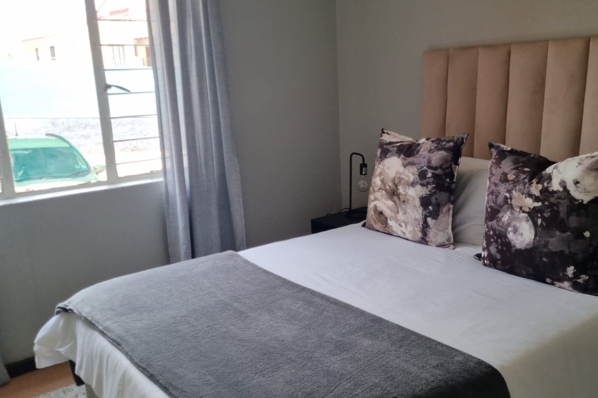 A perfect groundfloor unit - Photo 3