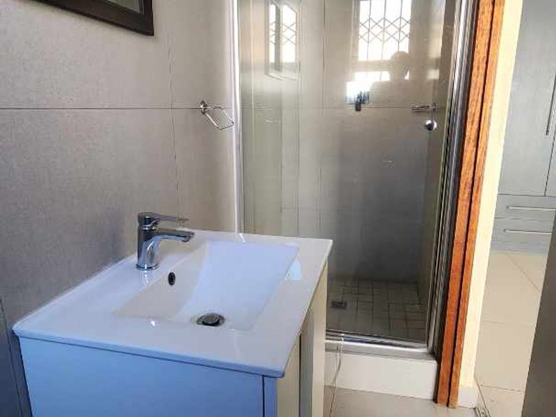 3 Bedroom House To Rent In The Orchards - Photo 9