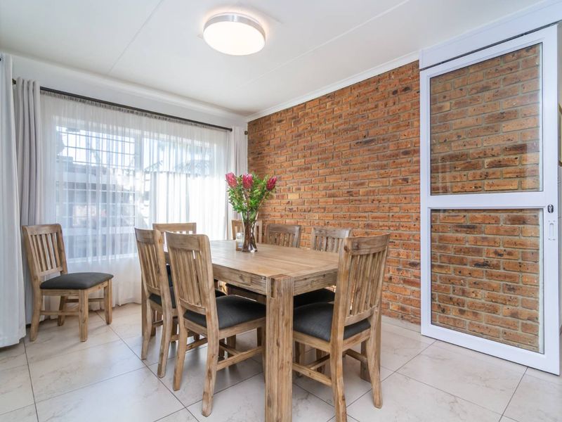 Stunning family home in Rangeview - Photo 7