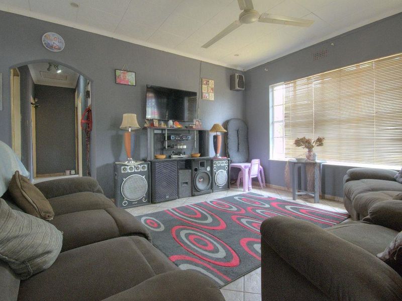 Investment opportunity or Multi family commune - Photo 7