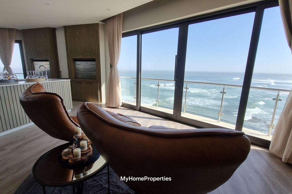 Sophisticated luxury penthouse with uninterrupted ocean views - Photo 3