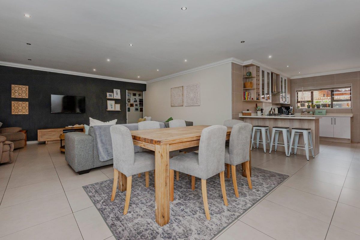 3 Bedroom House for Sale in New Redruth - Photo 3