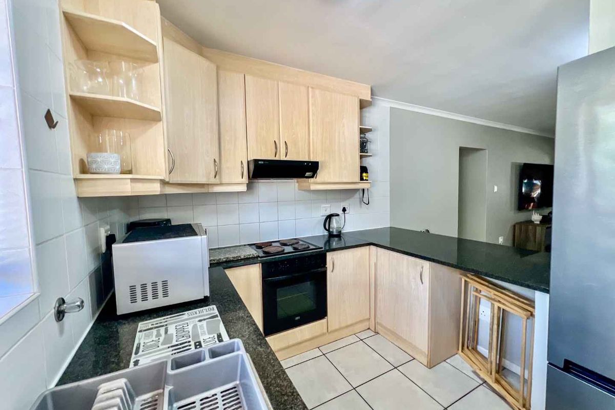 Charming and spacious apartment for sale - Photo 2