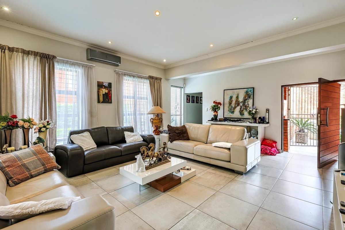 The New Classic: Uncompromised Self-Sufficiency - Photo 3