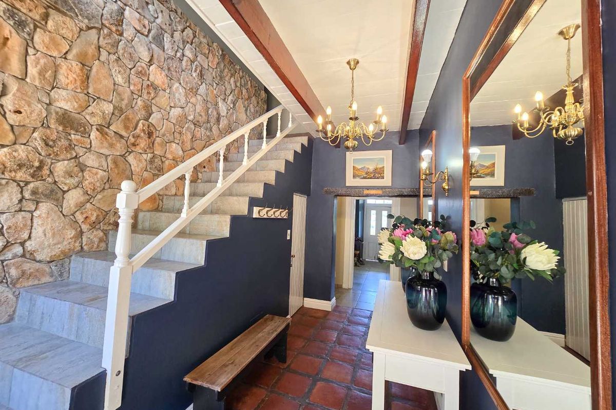 Riverfront Guesthouse, Cottage & Prime development opportunity. - Photo 2