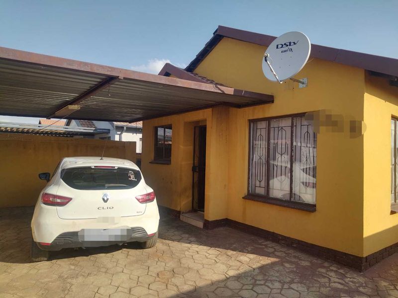 2 bedrooms house for sale in Soshanguve VV - Photo 3