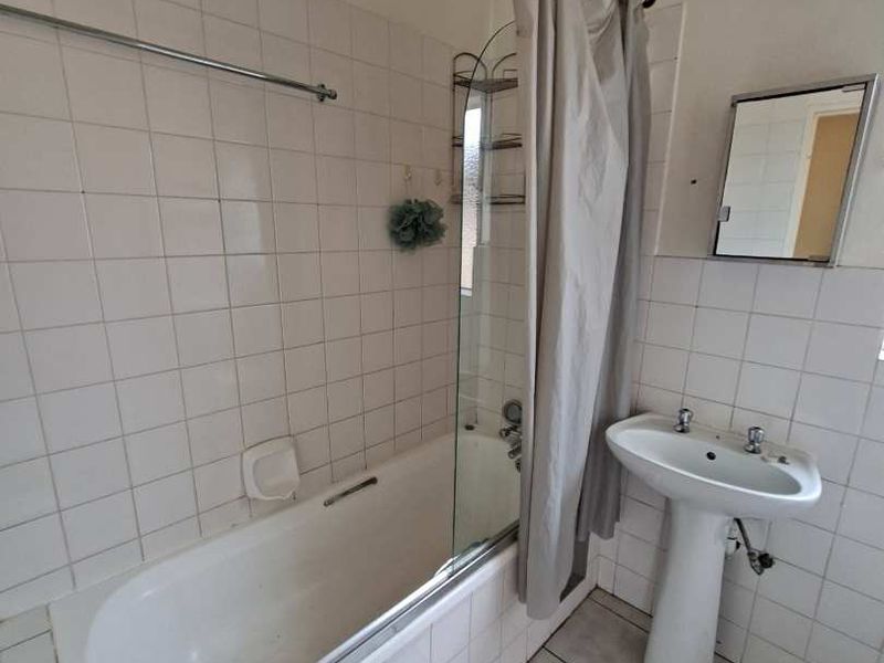 Charming and Comfortable Apartment – Perfect for Easy Living - Photo 7