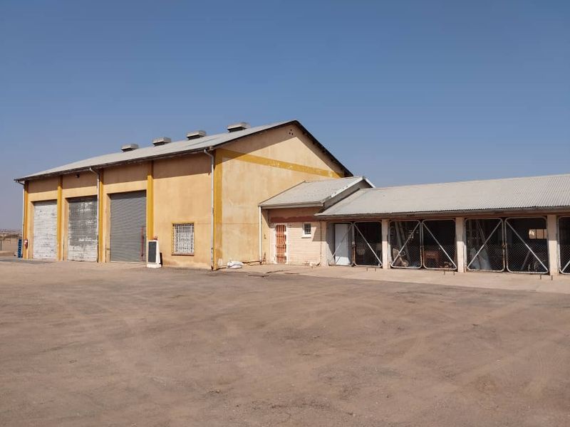 PERFECTLY LOCATED INDUSTRIAL ERF FOR SALE IN MARIENTAL – 2 OPTIONS!! - Photo 2