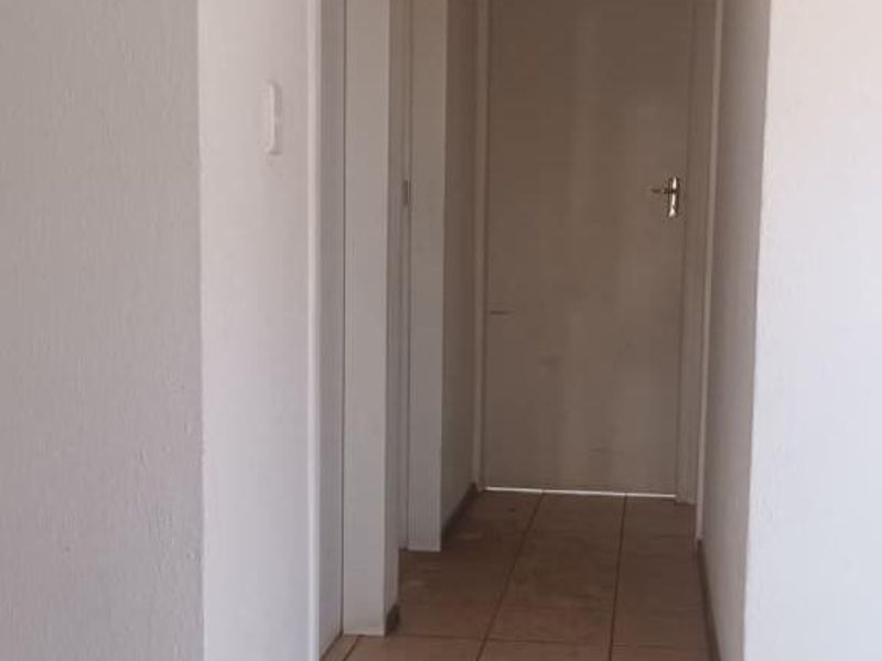3 Bedroomed house with plenty of space for building!!!! - Photo 9