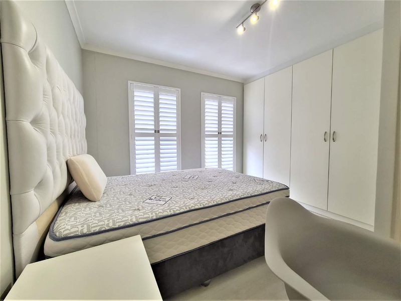 Modern & Secure 2 Bedroom Apartment - Photo 7