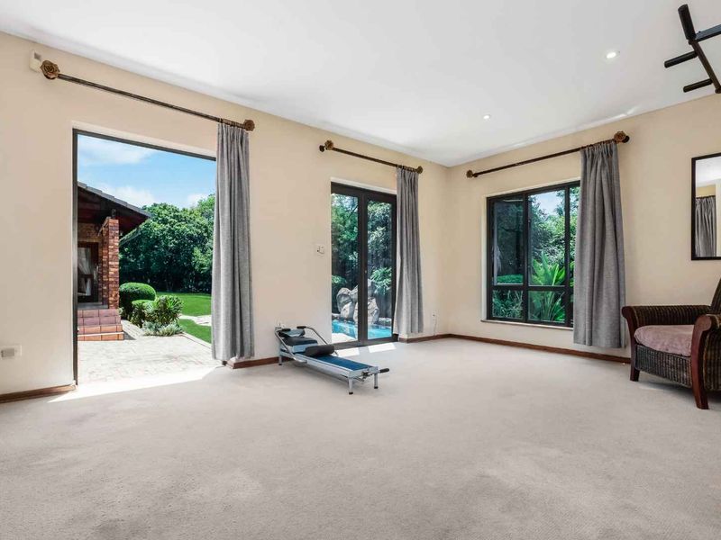 6 Bedroom Family Home For Sale In Bryanston - Photo 8