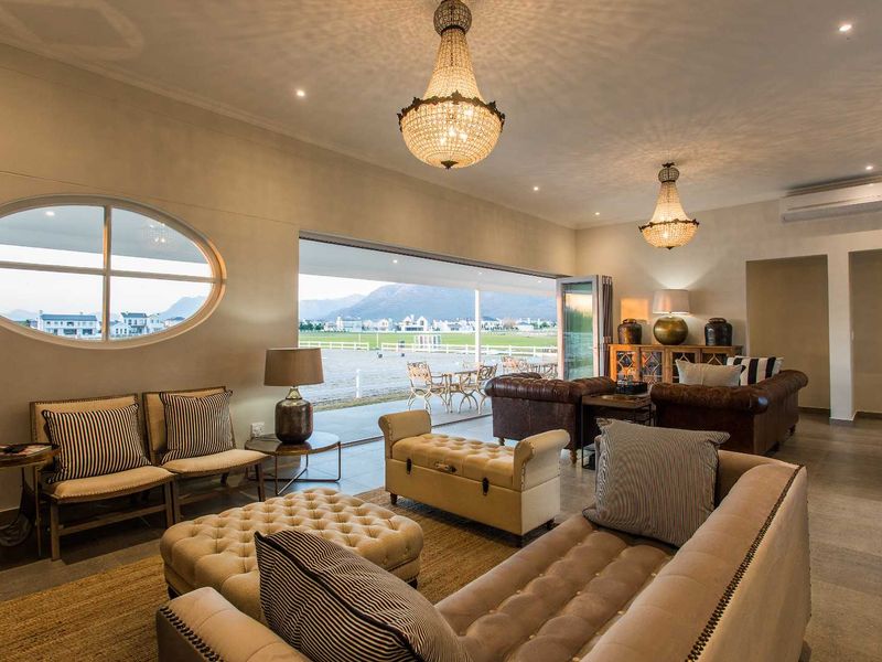 An Exceptional Opportunity to own the 1,96 hectare Equestrian School with premium facilities, located within the Equestrian hub on Val de Vie Estate - Photo 8