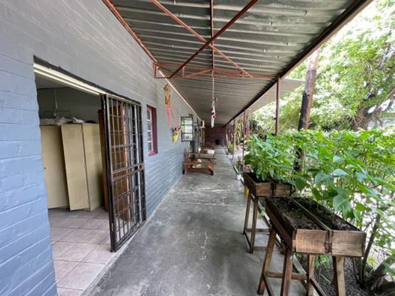 KATIMA MULILO - GUESTHOUSE AND/OR WORKSHOP - Photo 10