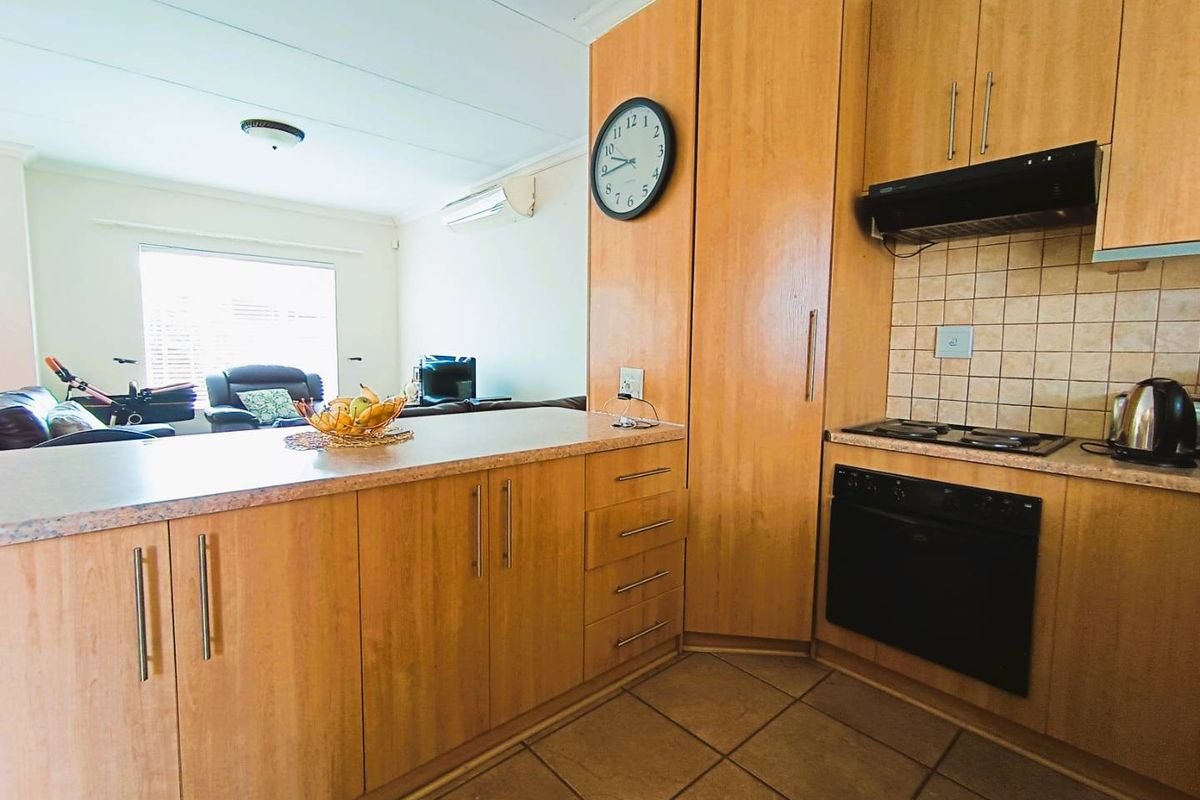 Modern Comfort Meets Convenience - Photo 4