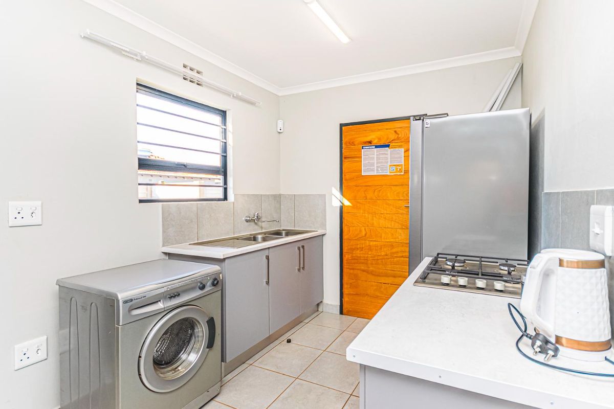 Brand-New Home Offering Exceptional Value in Protea Glen - Photo 2