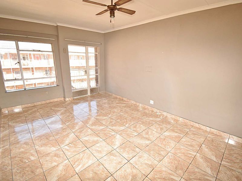 Third Floor Apartment - Photo 4