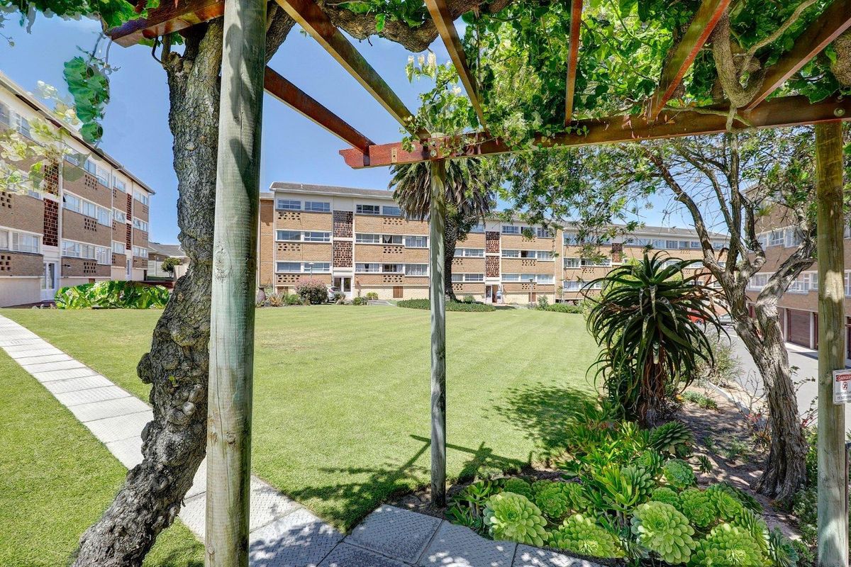 Spacious apartment in the popular Bremerhof Complex - Photo 3