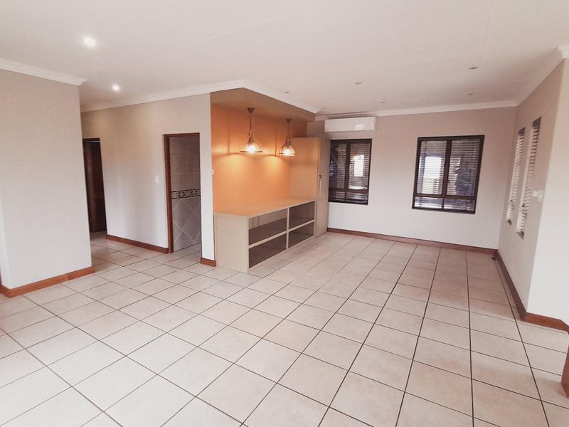 Birdwood Estate: Luxury Living with Magnificent Views - Photo 6