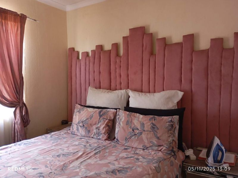 Upstairs Two Bedroom Unit in CBD - Photo 3