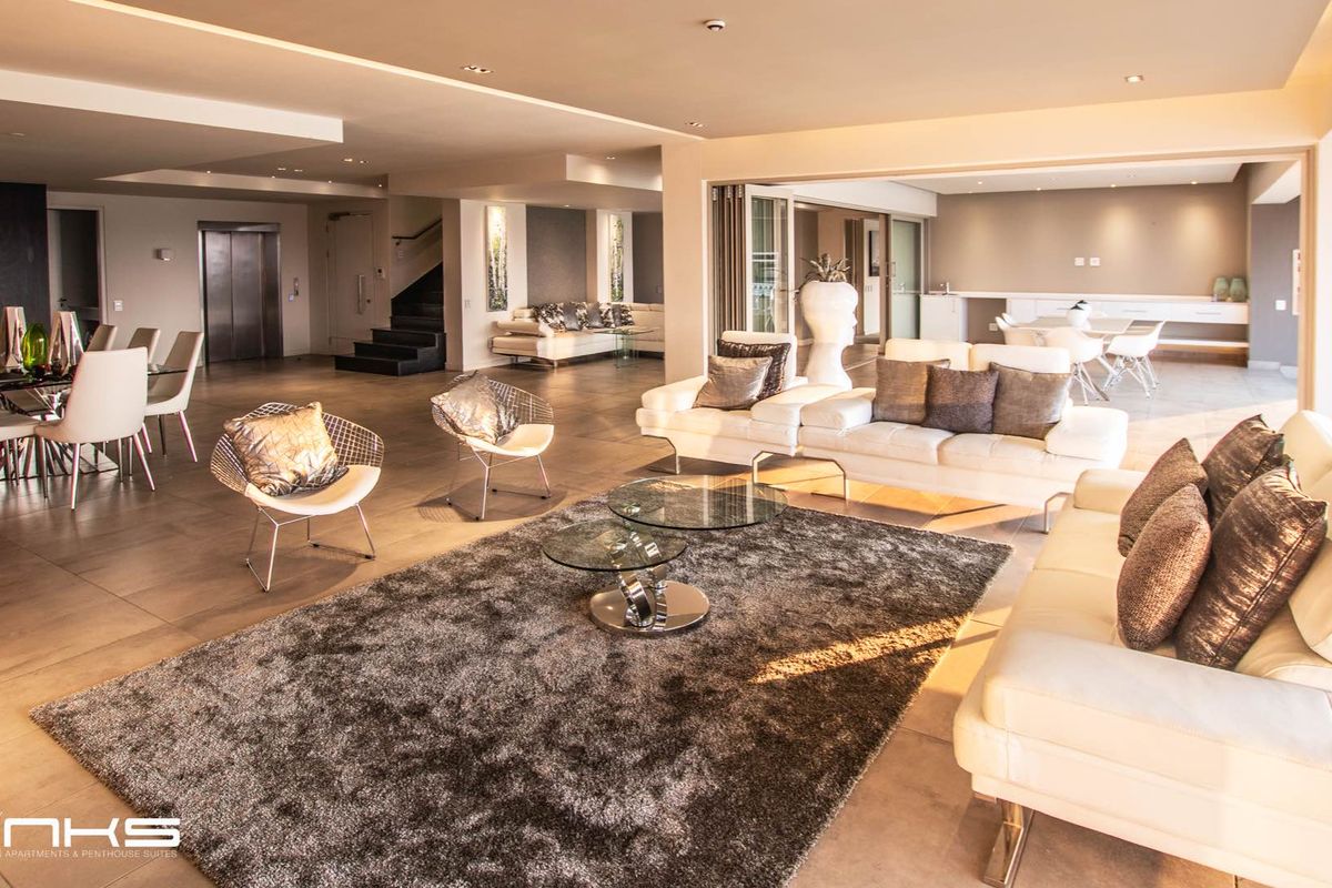 Luxurious penthouse for sale in Ebotse Golf & Country Estate, Rynfield - Photo 3