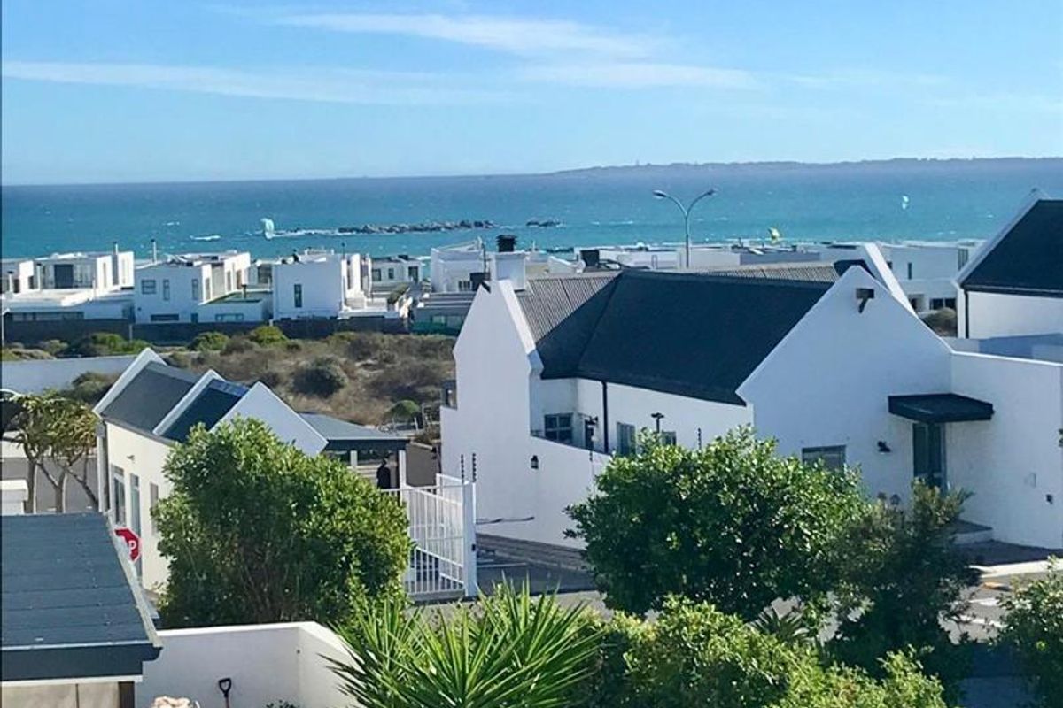 Furnished 3 Bedroom Townhouse to rent in Kingshaven - Photo 3