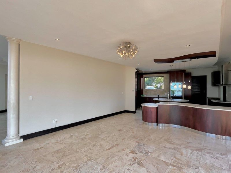 Luxury, mansion, with stunning views - 5 Bedroom Magnificent Home - Photo 5