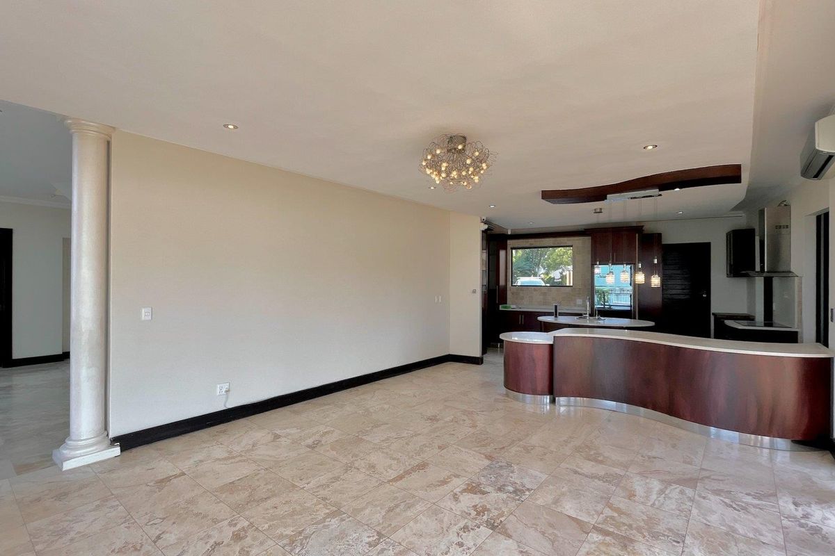 Luxury, mansion, with stunning views - 5 Bedroom Magnificent Home - Photo 5