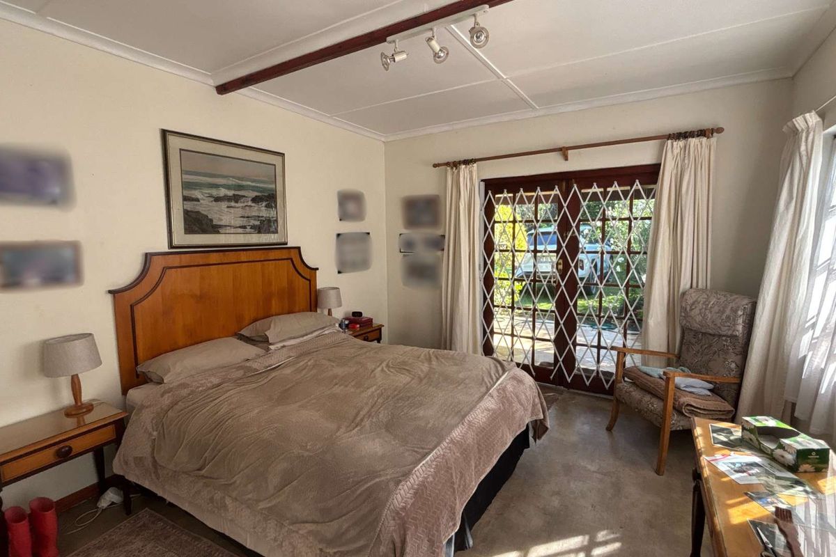 Charming 2-Bedroom House with Loft and Manicured Garden in Howick - Photo 3