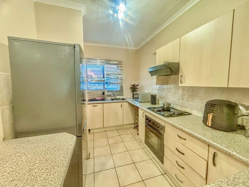 A Neat 3 Bed Townhouse for Rent in Halfway Gardens - Photo 5