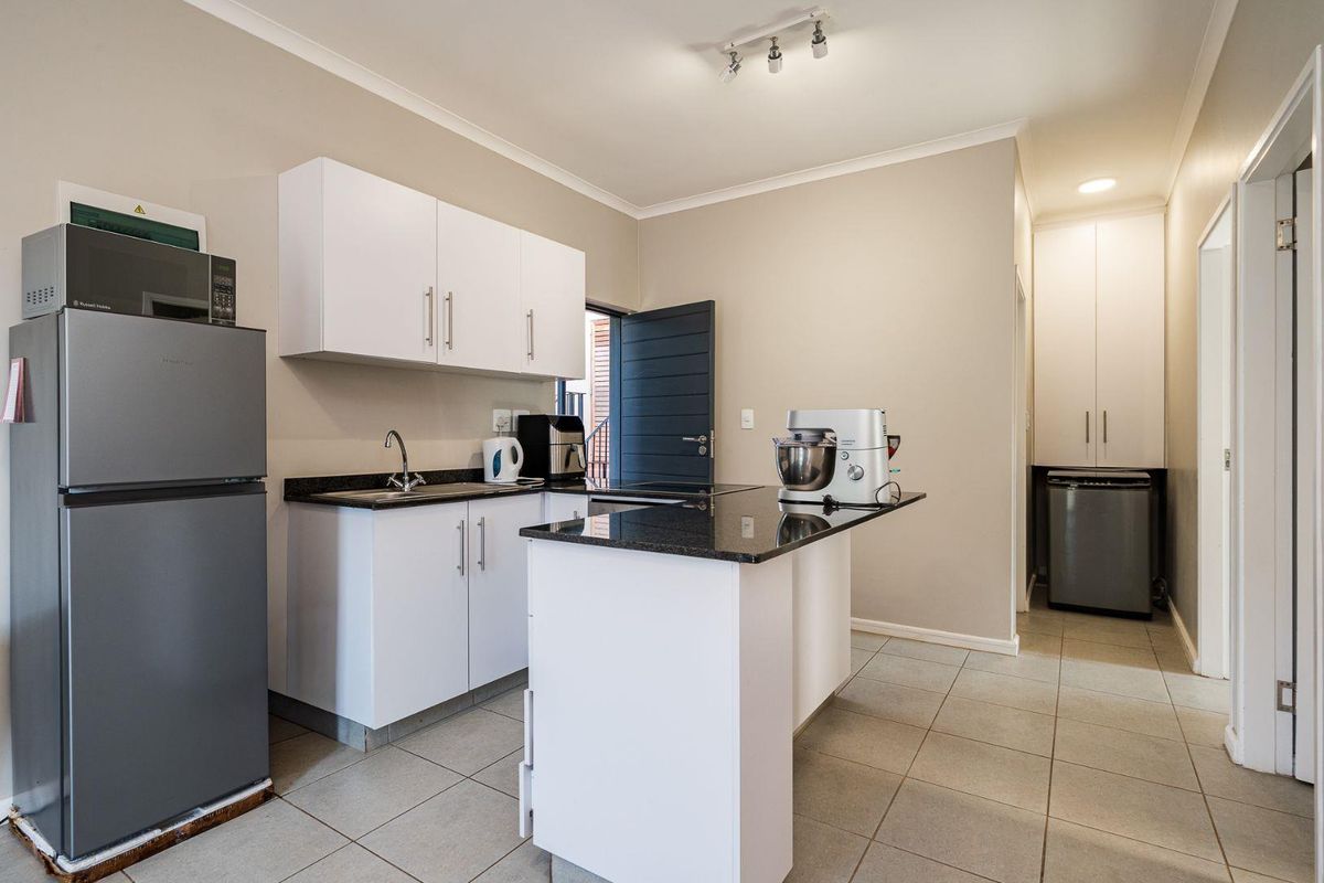 Stylish 2-Bed Apartment, Secure Estate Living – The Woods Waterfall - Photo 3