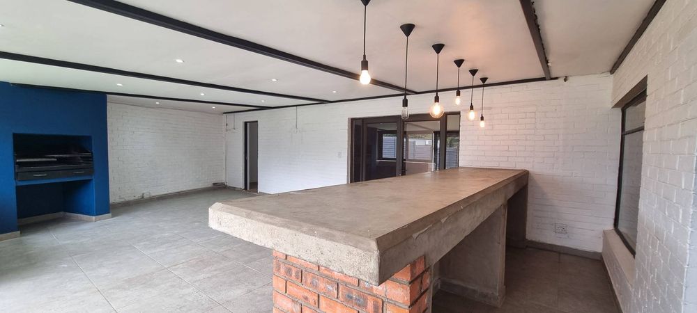 Entertainment and built-in braai