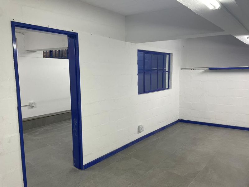 198m2 TO LET HIGHLY VISIBLE, DRIVE-IN ACCESS : RETAIL / OFFICE / WAREHOUSE / - Photo 9