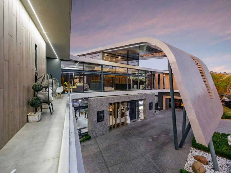 Exquisite Lakefront Luxury - Photo 7