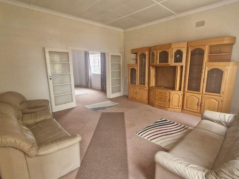 Super Neat Home with Full Flatlet: The Ultimate Space for Living and Growth - Photo 3