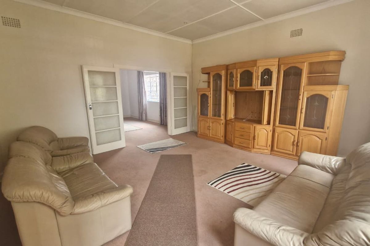 Super Neat Home with Full Flatlet: The Ultimate Space for Living and Growth - Photo 3