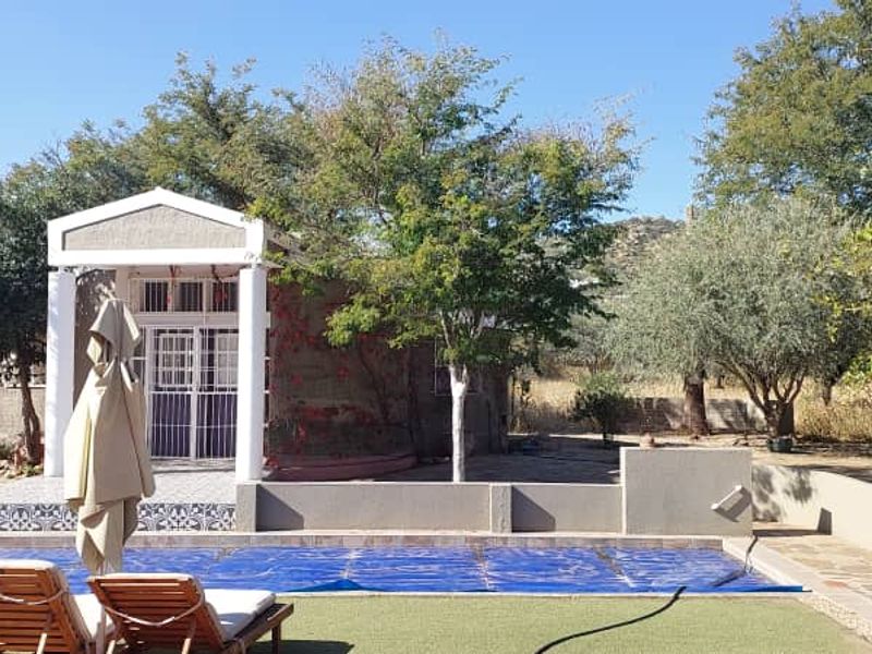 Charming Property with Versatile Spaces and Amenities - Photo 4