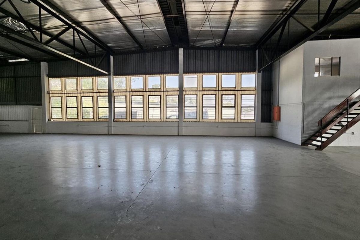 Hendra - Industrial Unit To Let in Briardene | Secure and Well-Managed Park - Photo 4