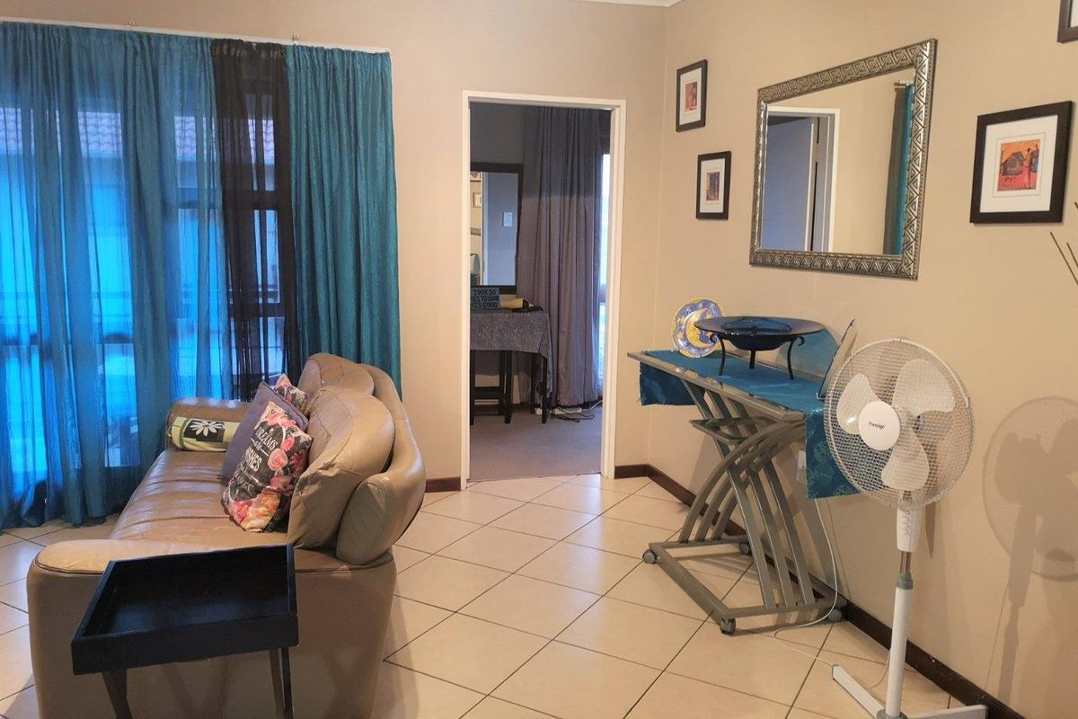 Lovely and Modern Two Bedroom Upstairs Unit Situated in Meyersdal - Photo 3