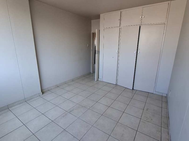 1 Bedroom Apartment - Photo 6
