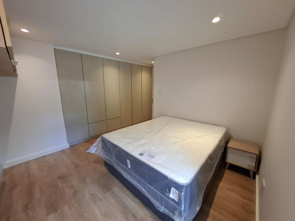 Main bedroom with Queen bed