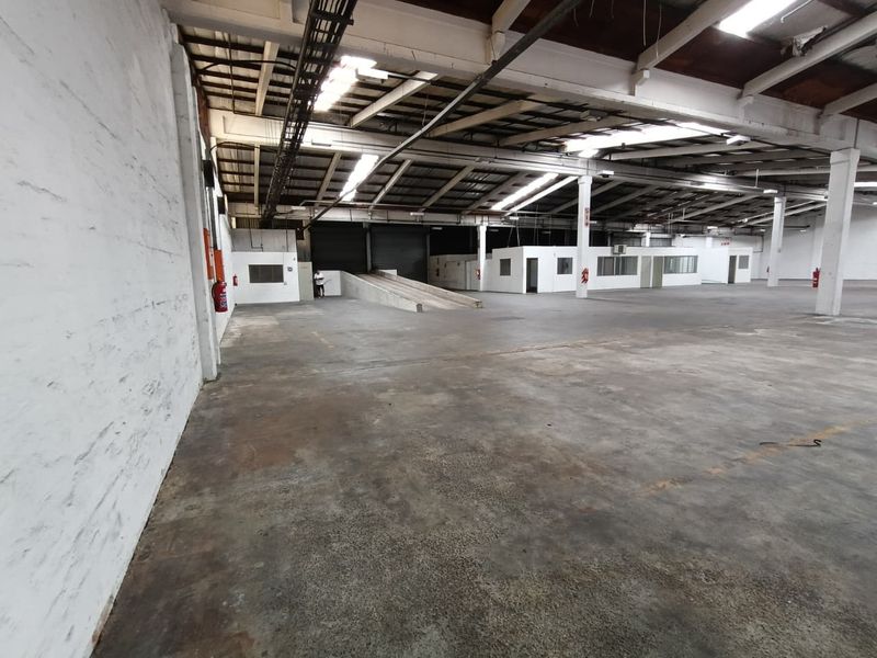 1639m2 | Prime Logistics Facility for Rent - Photo 5