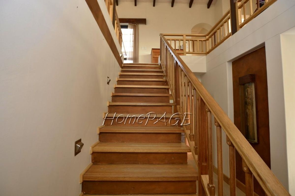 Kramersdorf, Swakopmund:  BEAUTIFUL LARGE HOME with DUNE VIEWS is for sale - Photo 5