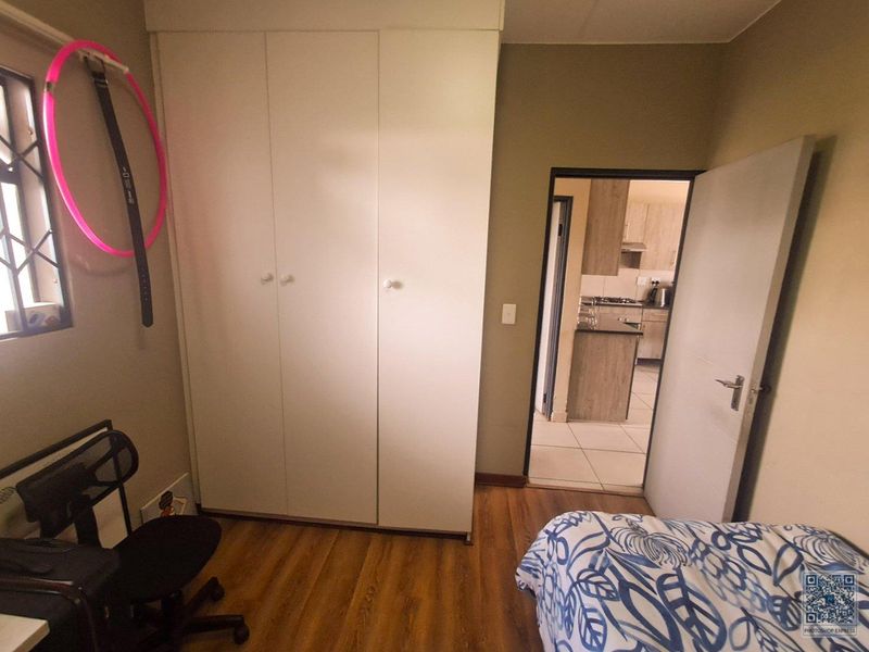 2 Stunning Bedroom In Glen Acres Park Midrand - Photo 7