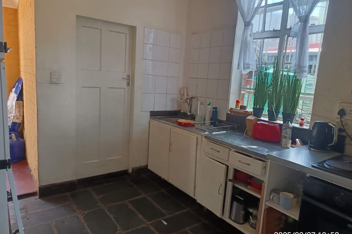 3 Bedroom House For Sale right behind UJ! (ready for students or family) - Photo 5