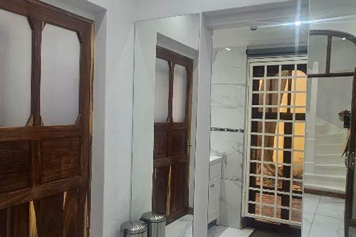 Office building for sale in the CBD - Photo 3