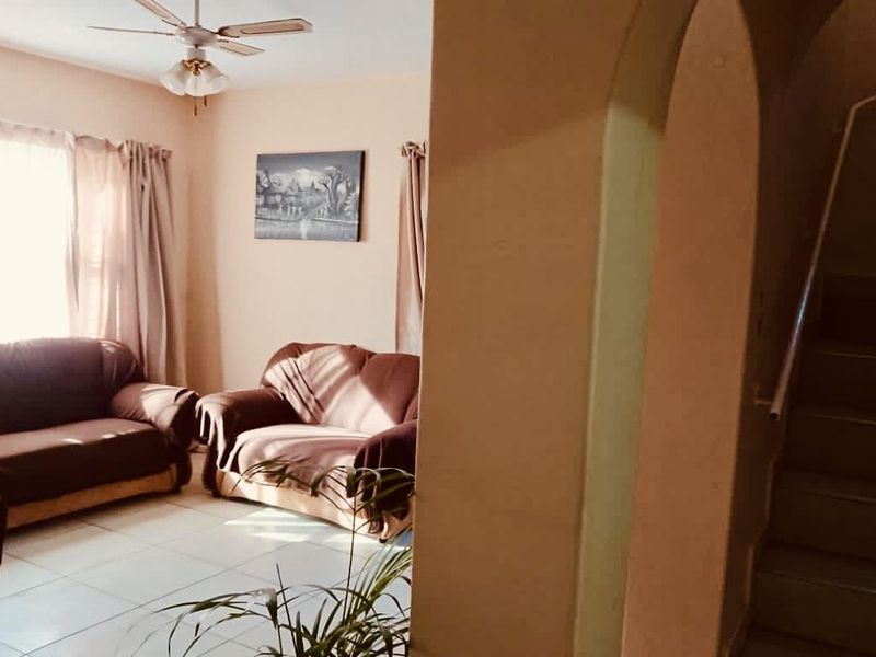 3 bedroom apartment for sale in Vryheid - Photo 5