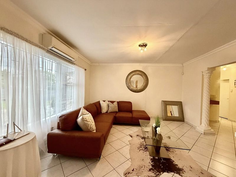 3 Bedroom House for sale in Hochlandpark - Photo 8