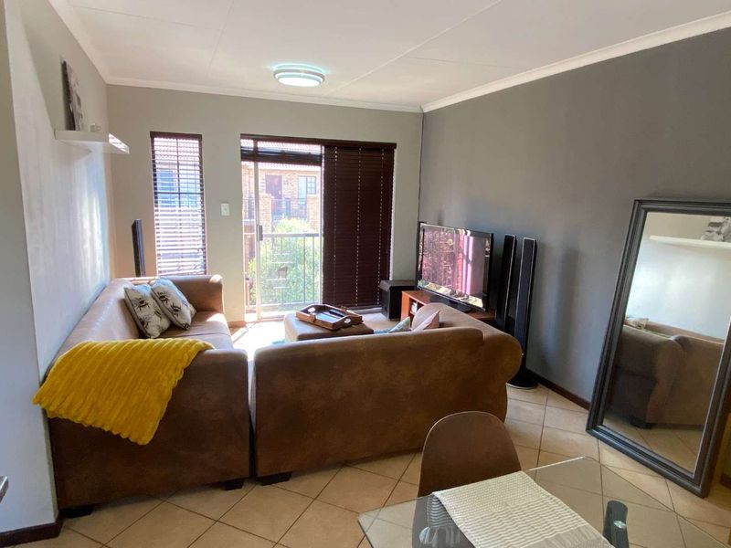 2 Bedroom Apartment / Flat in Eco Park Estate, Centurion. - Photo 3